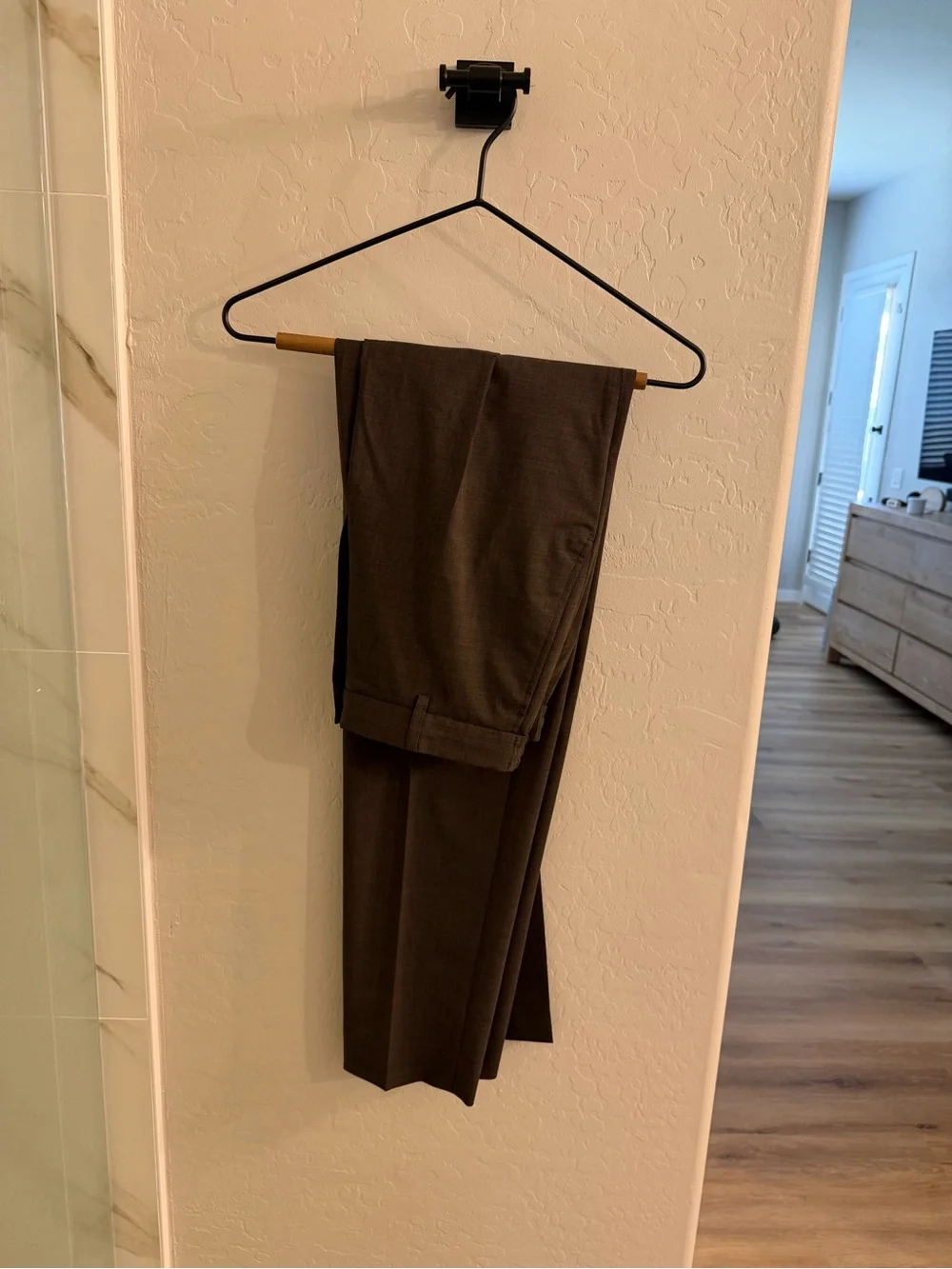 New Theory Clinton Blazer & Curtis Drawstring Pant in Motion Wool (38R / 29R)